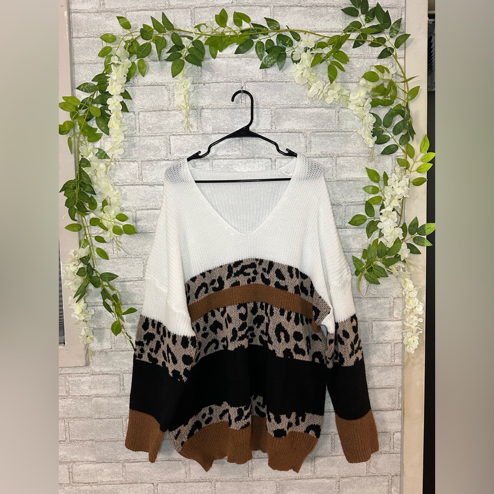 SHEIN Privé Plus Leopard Pattern Colorblock Drop Shoulder Sweater